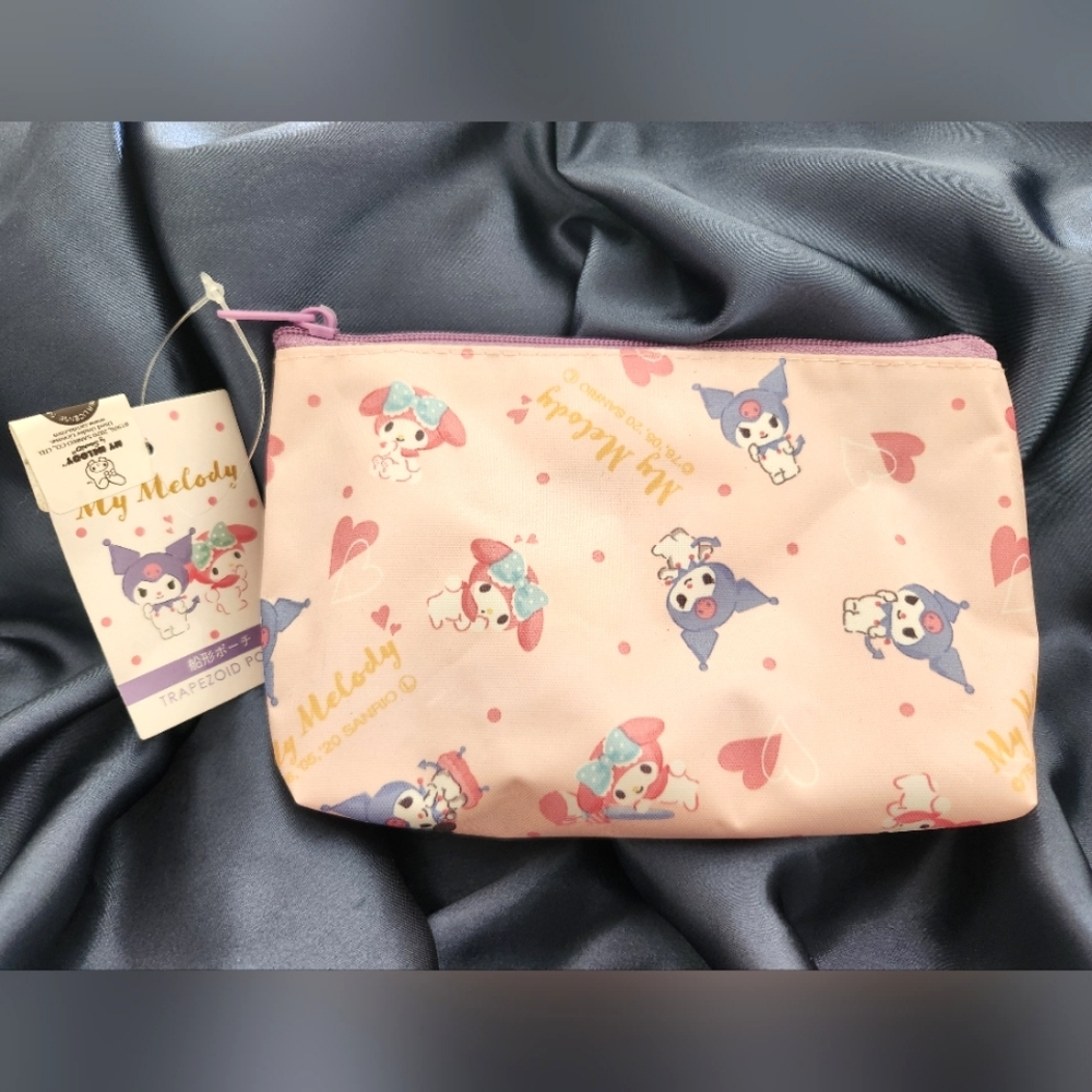 My Melody & Kuromi traveling zipper pouch/Toiletry pouch/Makeup bag